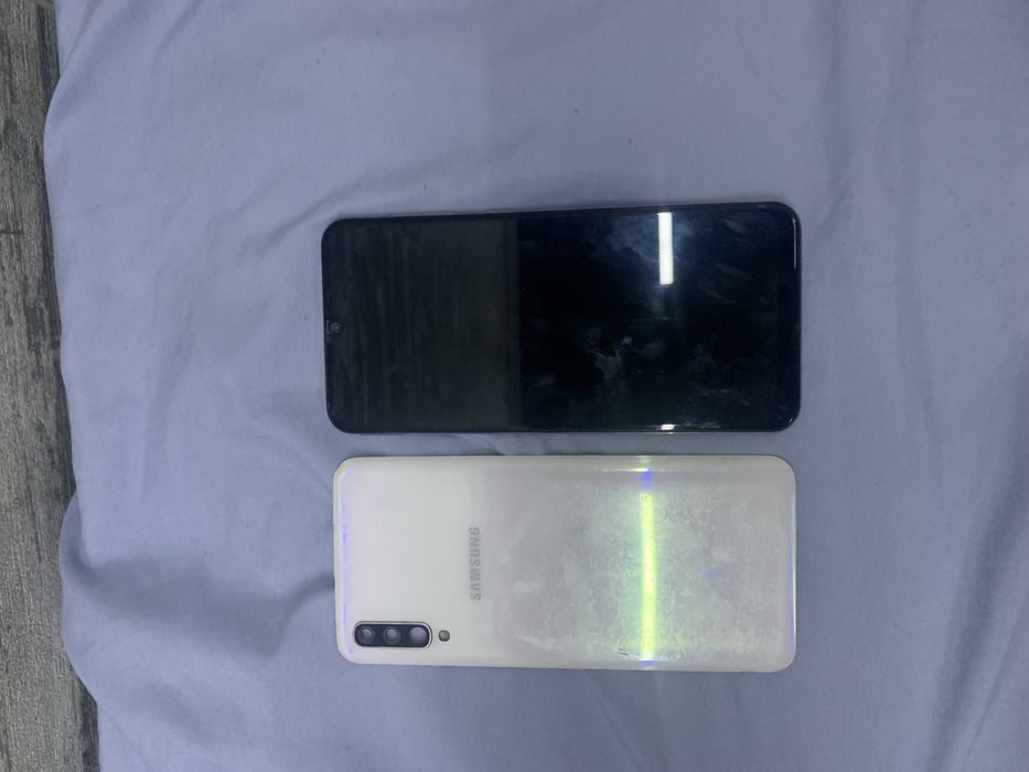 Падаю самсунг а50 64гб срочна