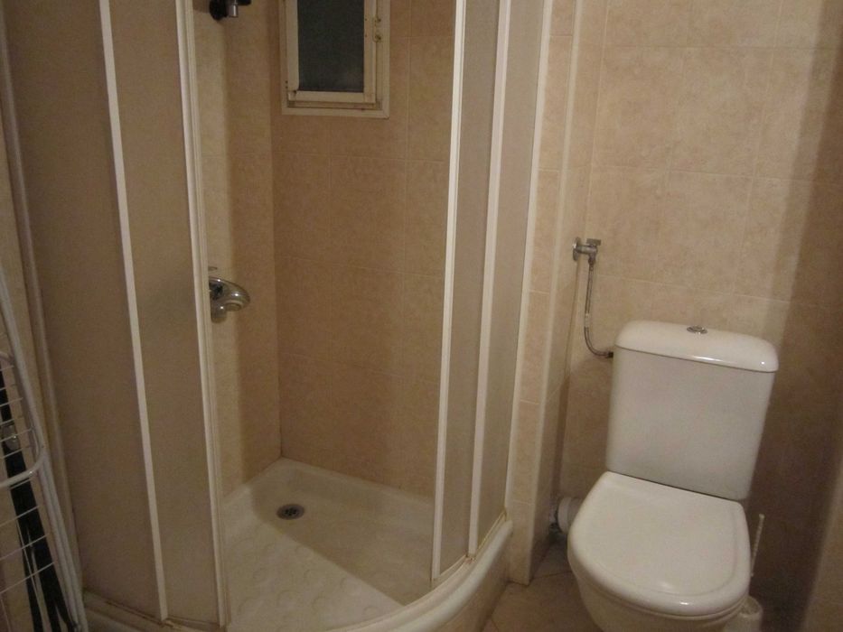 Дава се под наем Двустаен апартамент в Бургас, Лазур - 62 кв.м за 300 € - Снимка #3