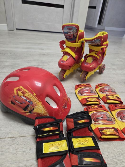 Роликовые коньки