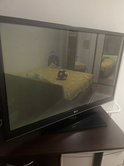 Телевизор LG 42PT450-ZB