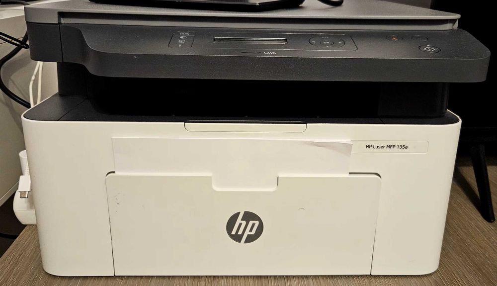 Vand imprimanta HP 135a