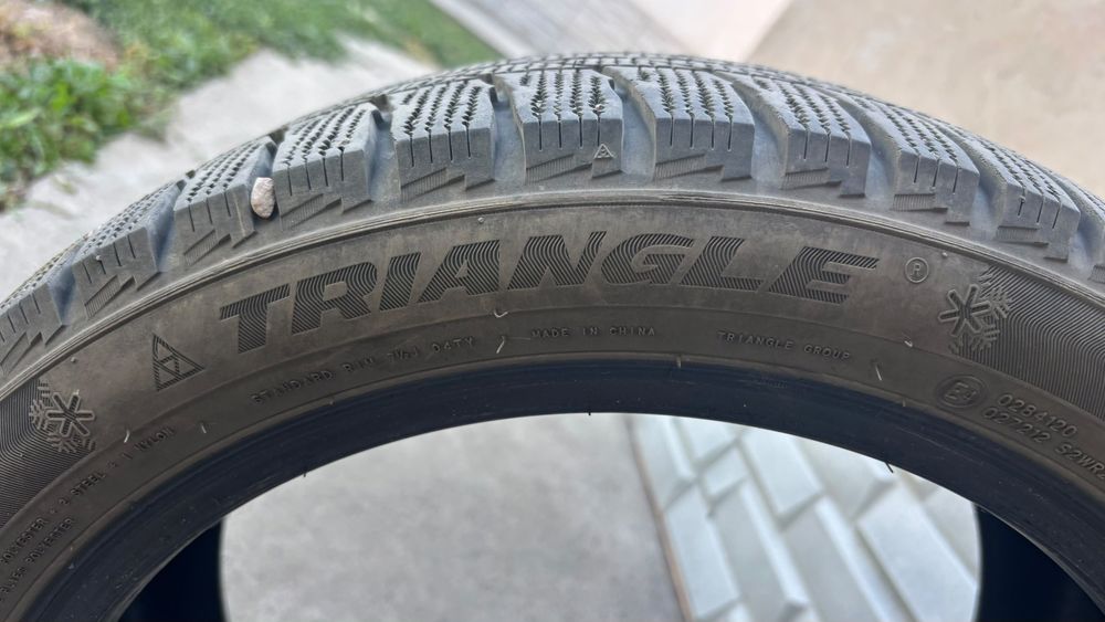 Продам зимние шины 225/45 R17