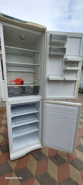 Продам холодильник 20 000