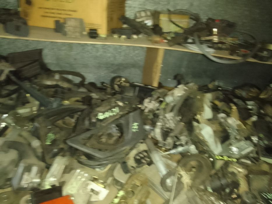 Мерседес 190 124 продам запчасти б.у