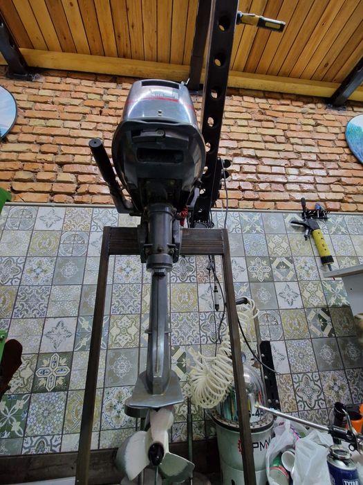 Продам лодку с мотором