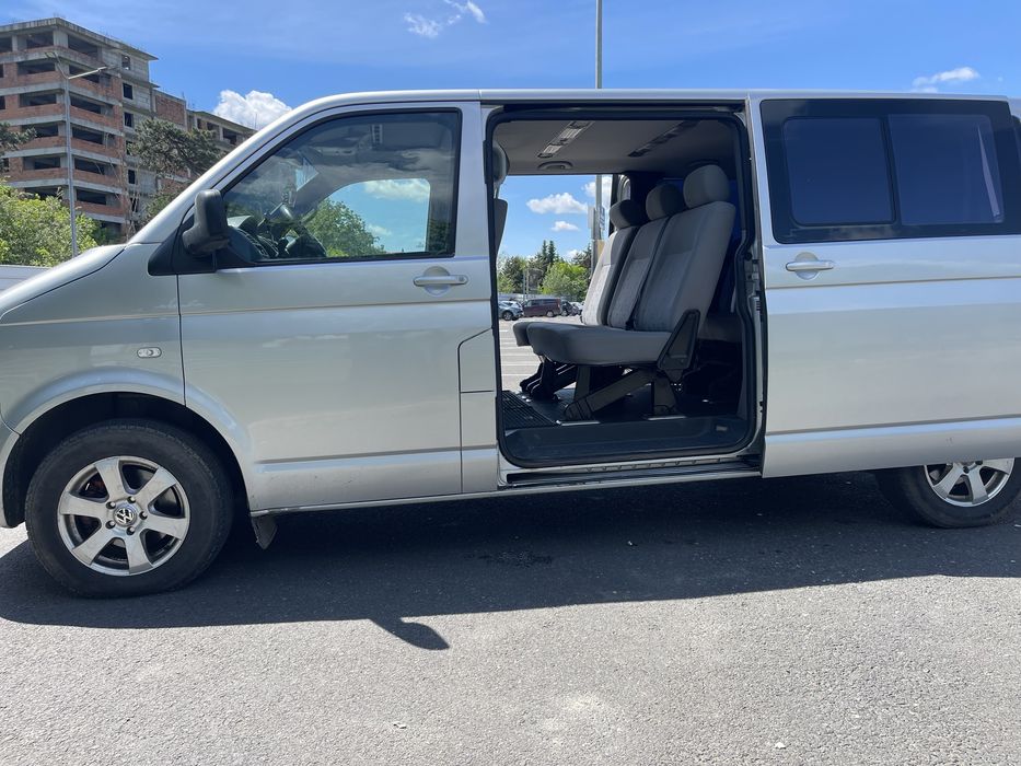 Volkswagen Caravelle T5