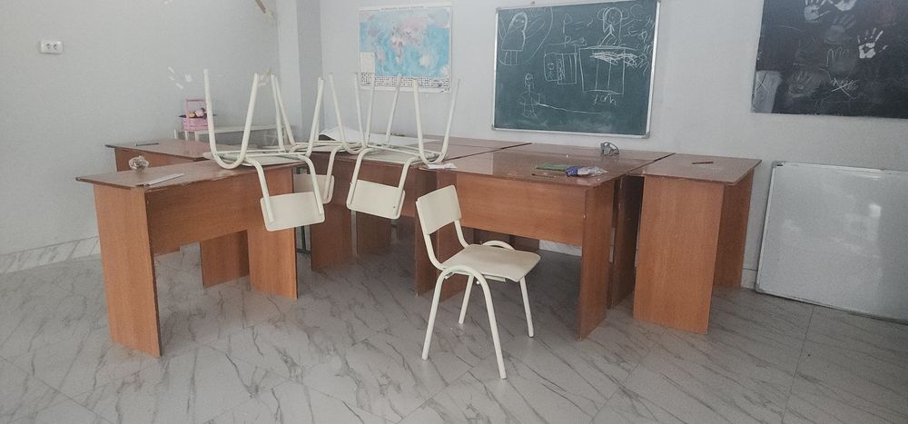 Школьные парты/столы