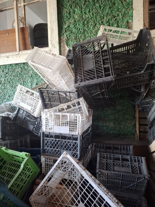 Пластмасывые яшики