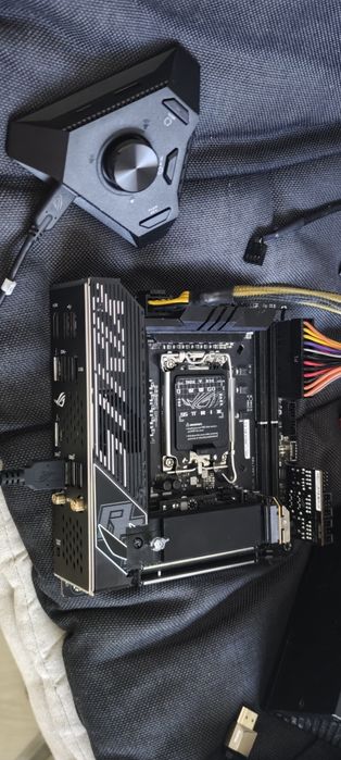 Placa de baza mini ITX Asus Z790-i