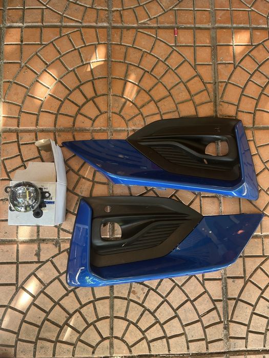 Лява и дясна решетка за предна броня + халоген Ford Focus ST