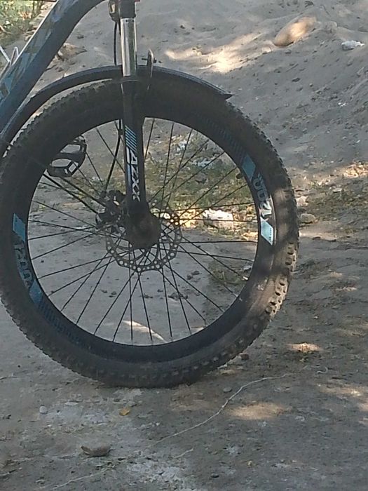 Velik skorisli Azxxx