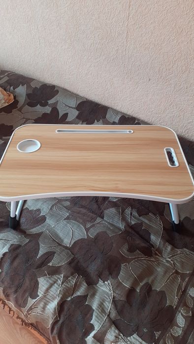 Продам столик для ноутбука