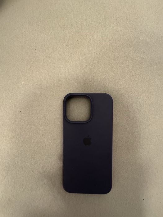 Vând husa iphone 15 pro max