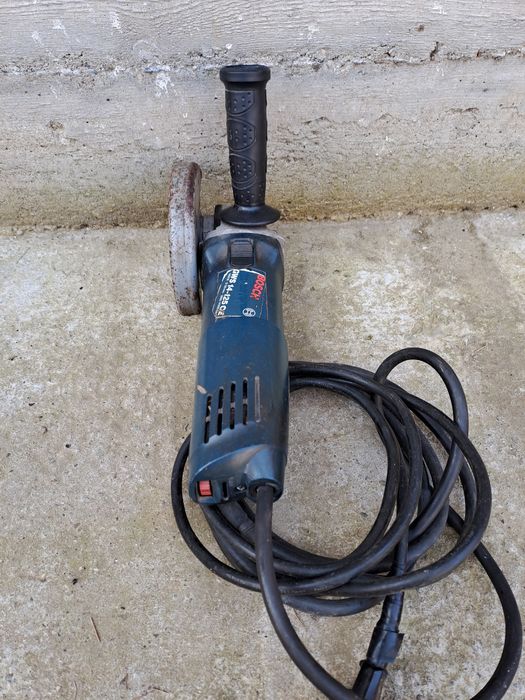 Polizor unghiular Bosch