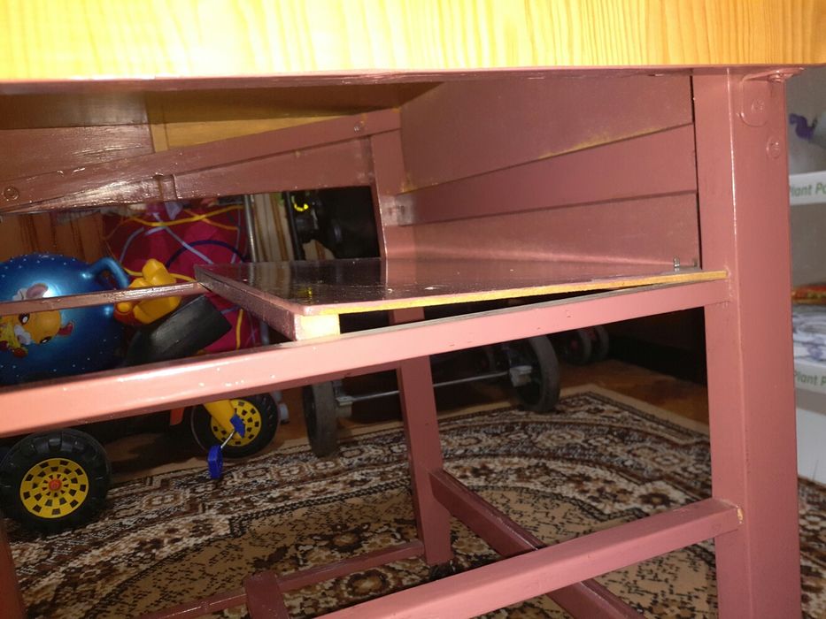 Малко ученическо бюро или за компютър