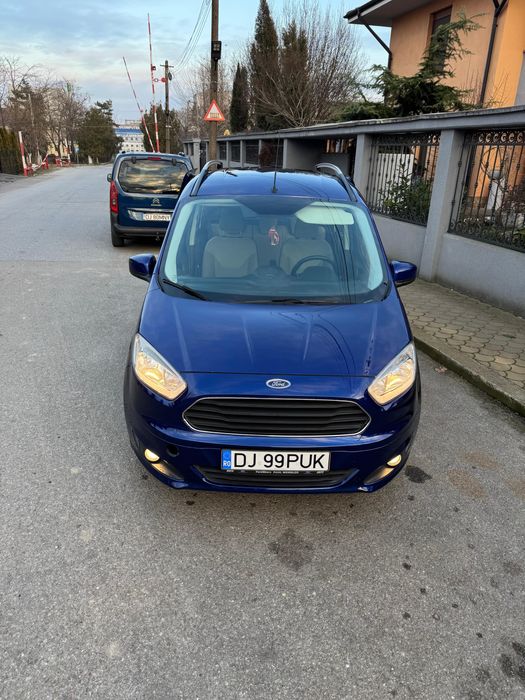 Ford Tourneo Courier Titanium