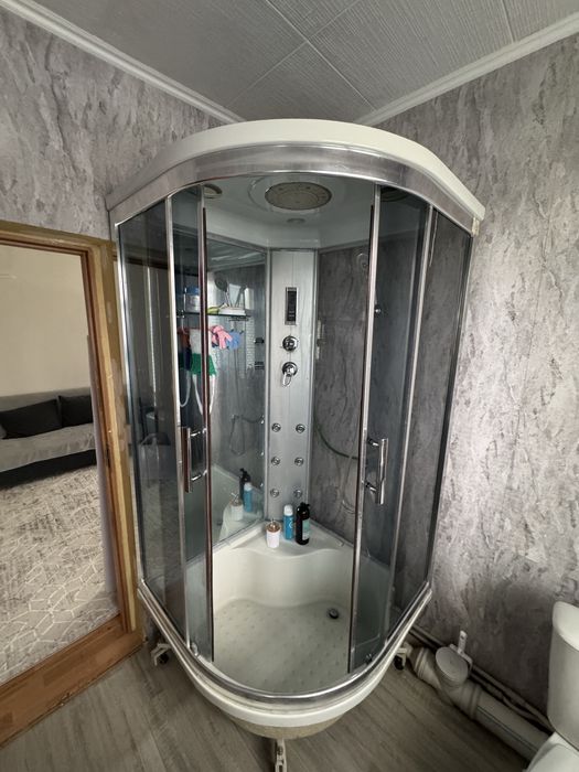 Продам душевую кабину