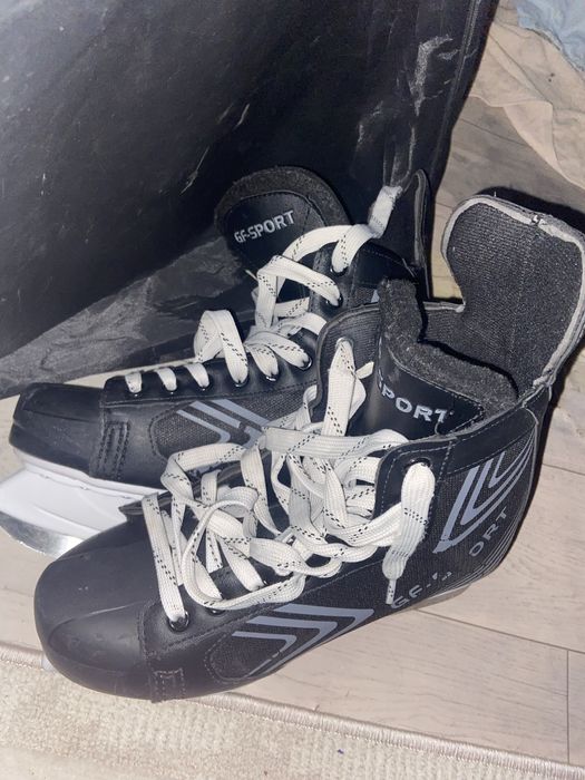 Коньки 41 размер 15к