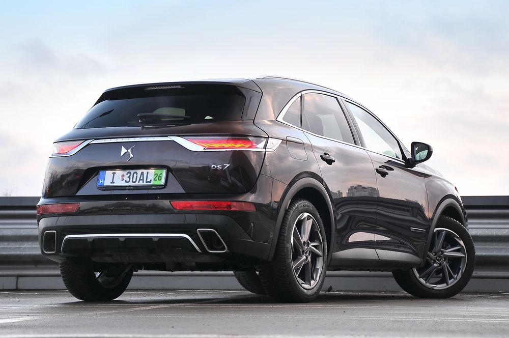 DS7  //   Crossback  // Opera   // Design  // 225cp //