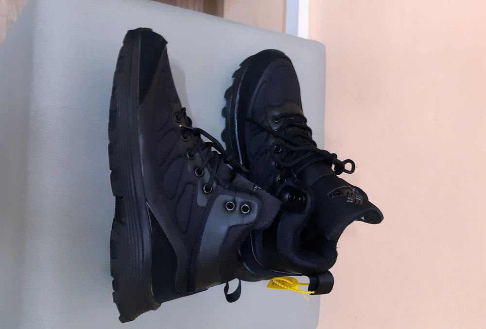 Кроссовки мужские