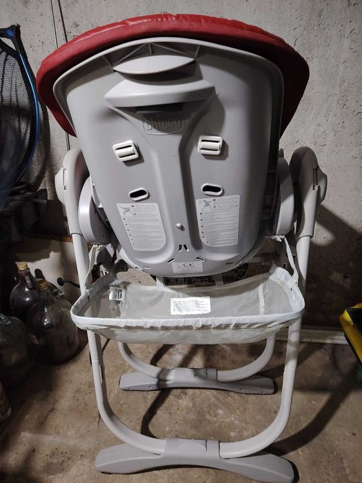 Scaun de masa chicco polly magic