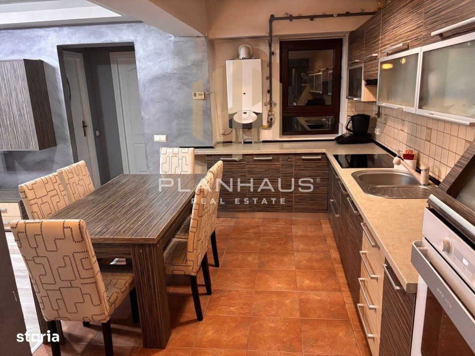 Apartament  4 camere - etaj 2 ,B-dul Traian ,la cheie