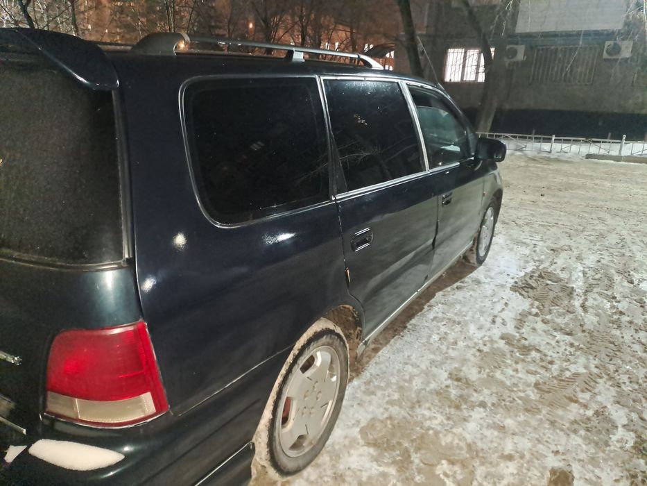 Продам хонда одиссей в отличном состояние