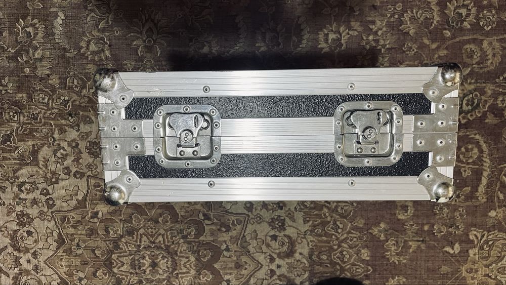 Туровой кейс для гитарных педалей