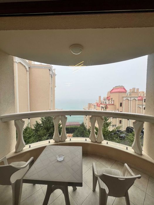 Дава се под наем Двустаен апартамент в Варна, Гръцка махала - 75 кв.м за 700 € - Снимка #2