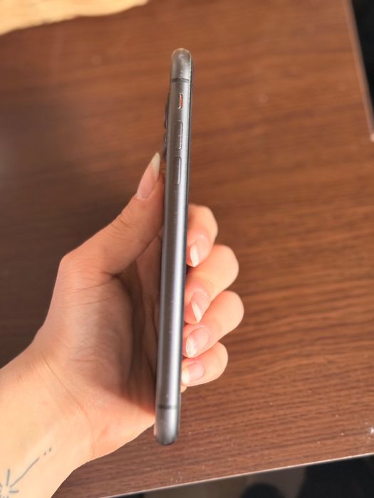iPhone 11, 64GB, добро състояние