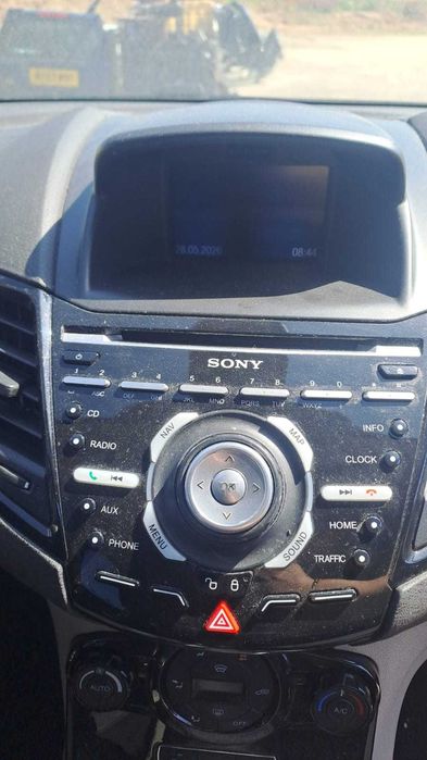 Sistem Navigatie  / Navi pentru Ford Fiesta Mk7 Generatia VII - complet cu modul navi , rama , grile aer , display