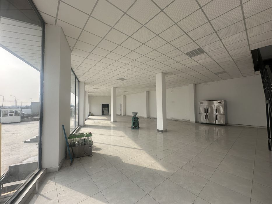 Сдам помещение Сергели Машина базар 300м2