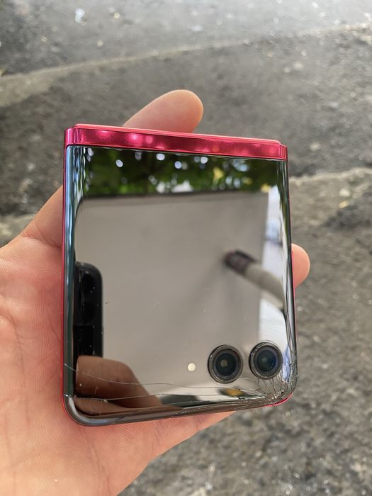 Vând Motorola Razr 40 Ultra