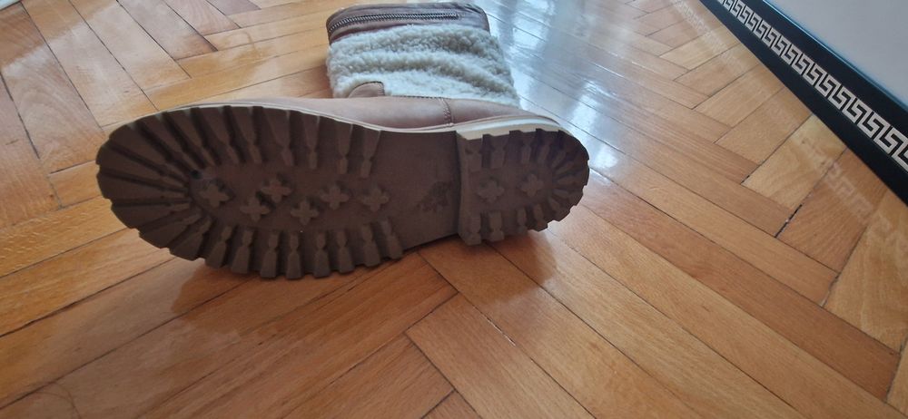 Ботуши с естествена вълна nine west