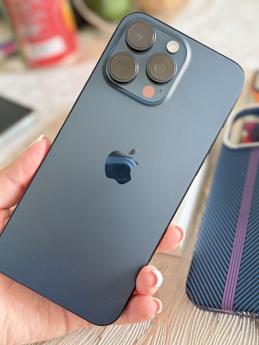 Продам Айфон 15 pro max
