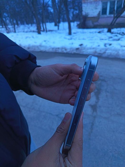 Vand iphone 15 pro negociabil