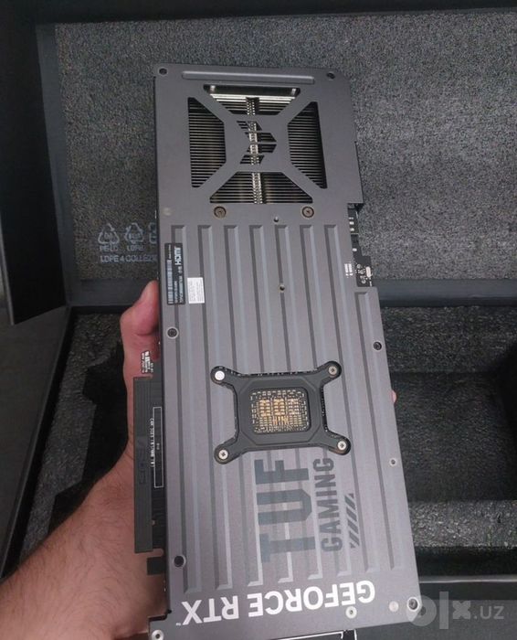 RTX 5070 12 GB ASUS