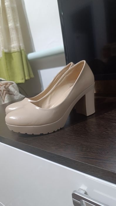 Продаются туфли 38-39р