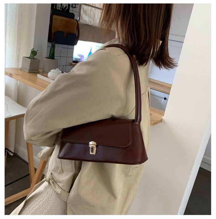 Женская сумка багет