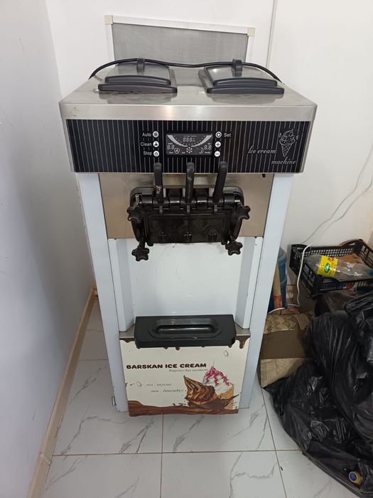 Продам мороженный аппарат