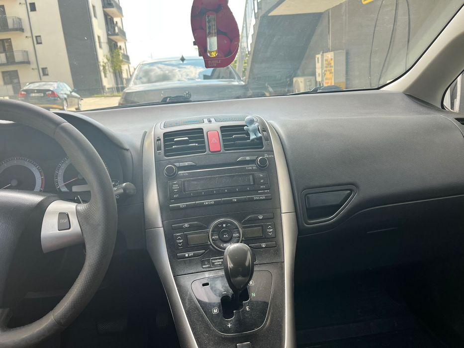 Toyota auris 2010 1.6 benzina