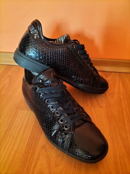 Adidași originali Moschino