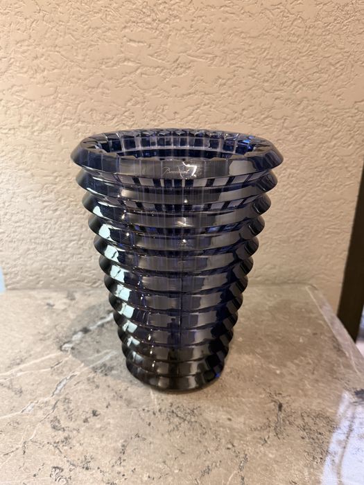 Синяя хрустальная ваза Baccarat Eyе