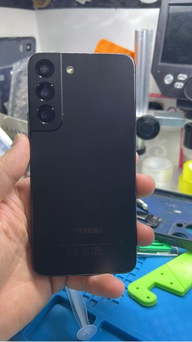 Продам Samsung s22