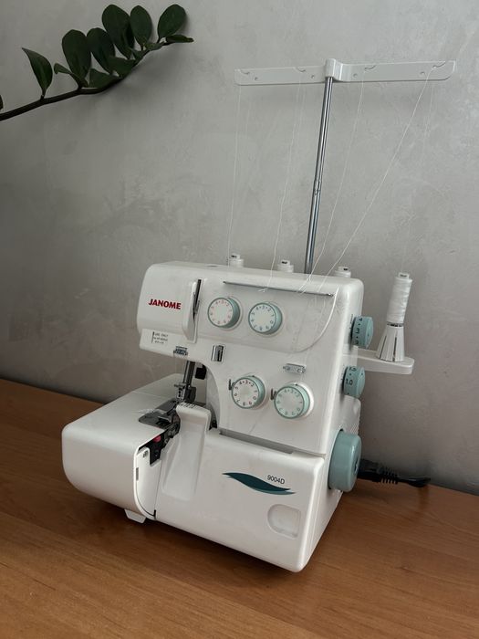 Janome оверлок машинасы сатылады