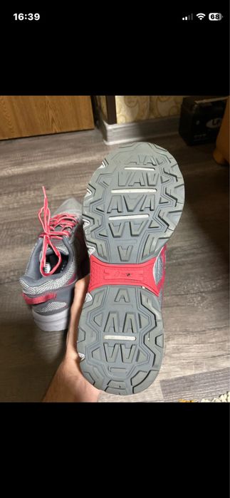 Adidasi alergare asics