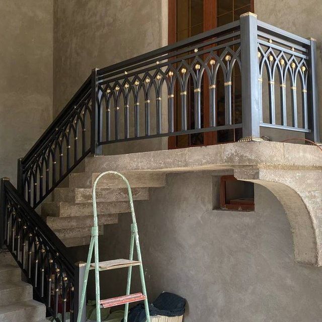 Temir eshiklar va panharalar