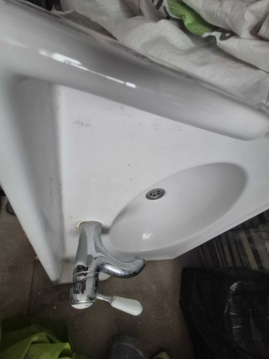 Lavoar 62 cm Rutsjon Ikea cu robinet si scurgere