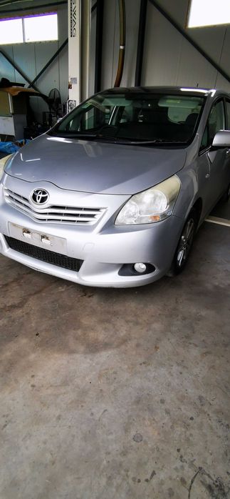 Piese auto pentru Toyota Verso 2009-2012 2.0 D4D 126 cai E5