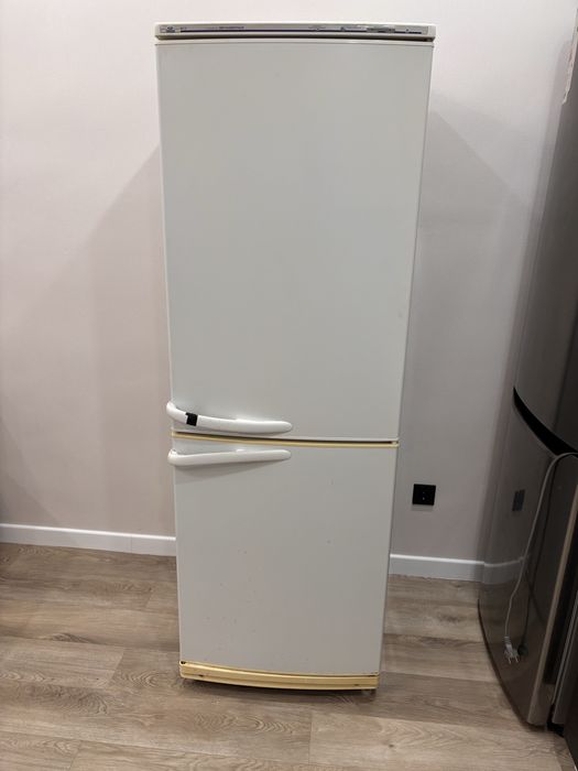 Рабочий холодильник